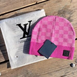 Louis Vibrant Pink Knit Beanie